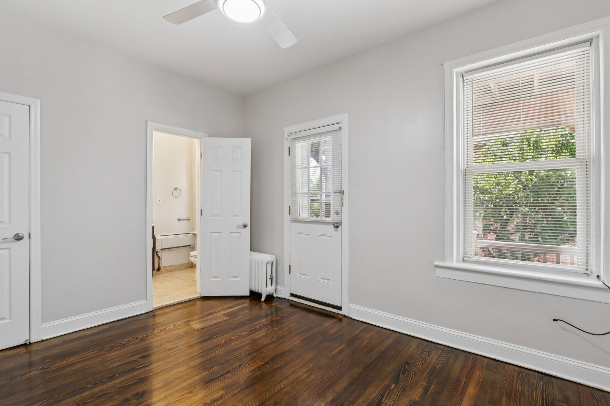Gallery Photo 13